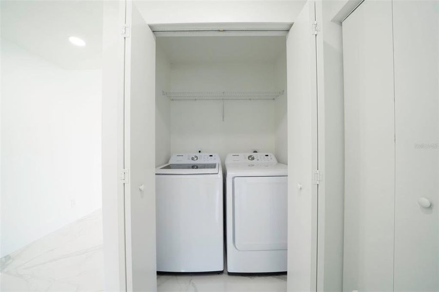 Spacious, unfurnished interior of a new home in , Punta Gorda (Image 39).