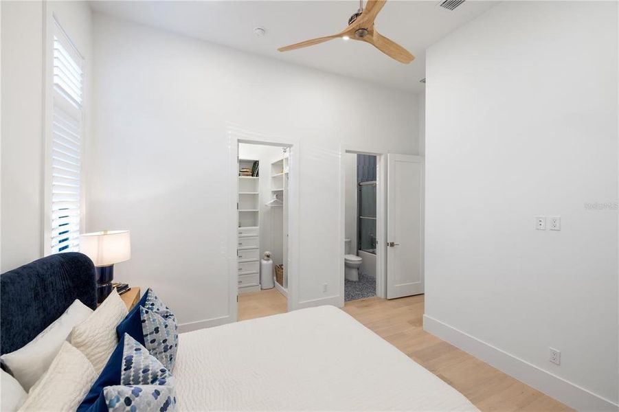 Furnished interior view inside a new home in , Sarasota (Image 48).