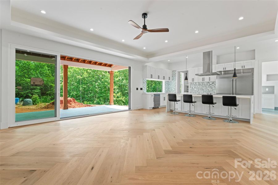 open floor concept with fully retractable doors