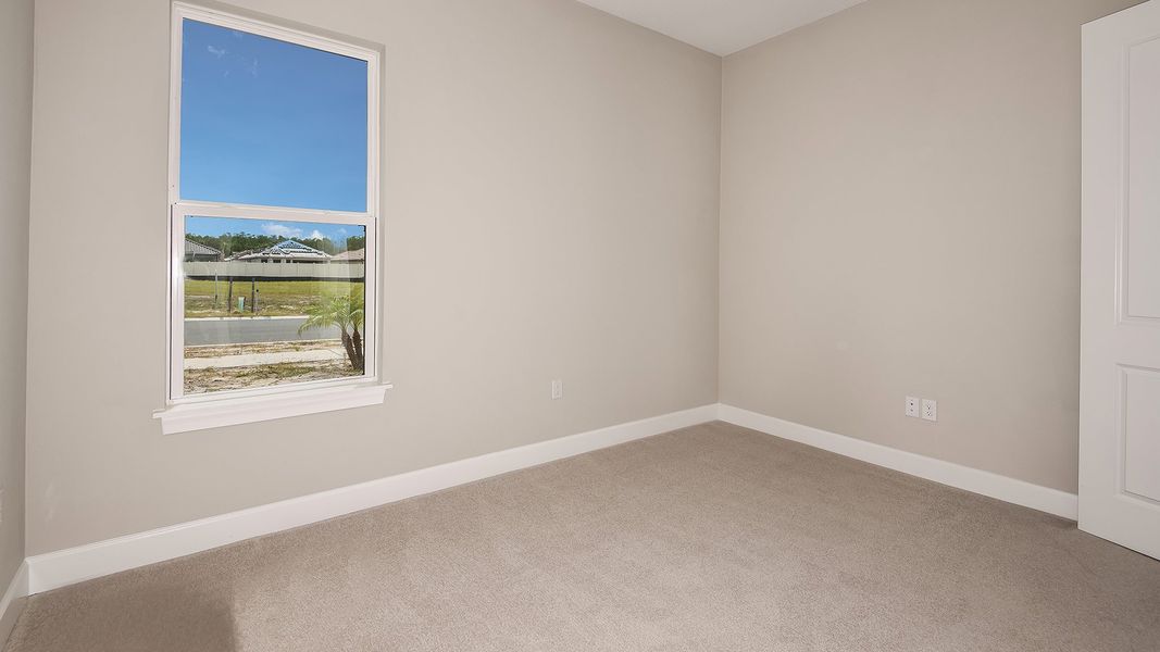 Spacious, unfurnished interior of a new home in Astor Creek Golf and Country Club, Port St. Lucie (Image 12).
