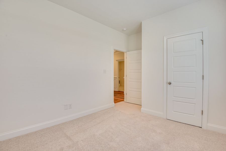 Spacious, unfurnished interior of a new home in The Sanctuary, Aiken (Image 29).