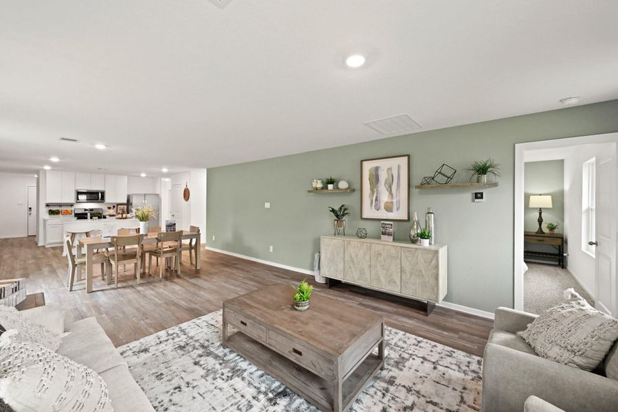 Furnished interior view inside a new home in Silverthorne, Conroe (Image 15).