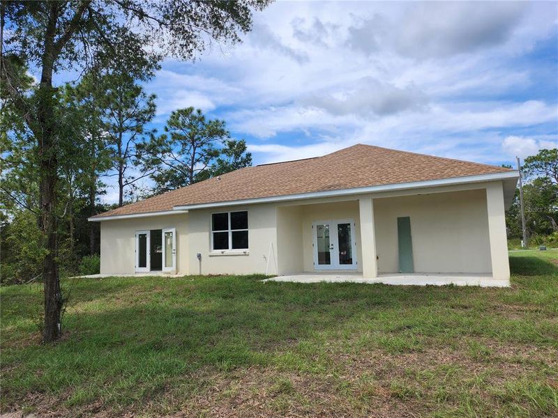 Exterior details and patio area of a home in , Ocala (Image 12).
