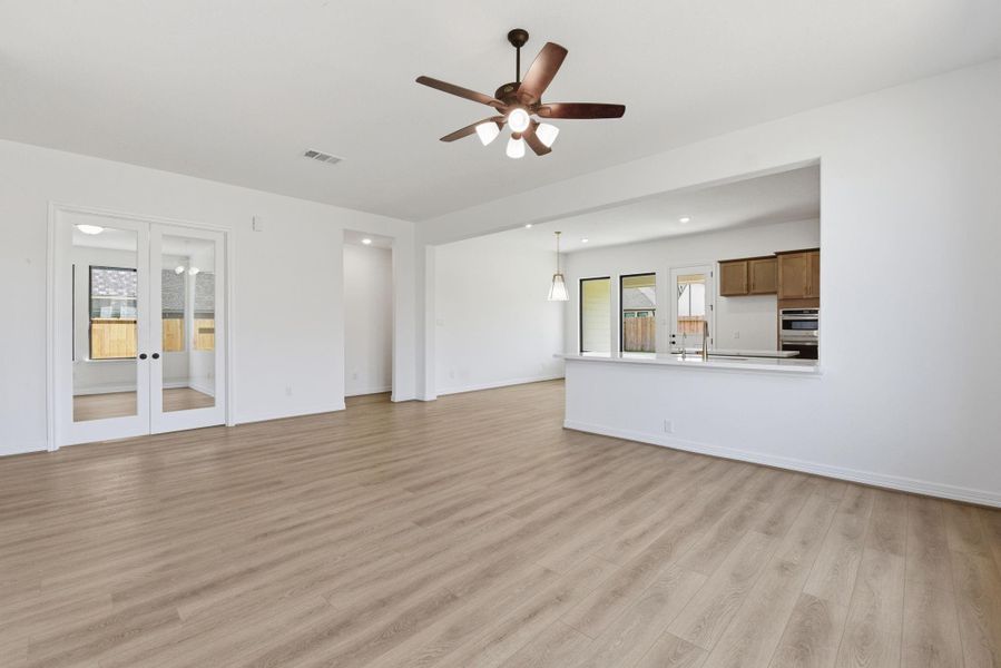 Spacious, unfurnished interior of a new home in Brookewater, Rosenberg (Image 40). Spacious, unfurnished interior of a new home in Brookewater, Rosenberg (Image 40).