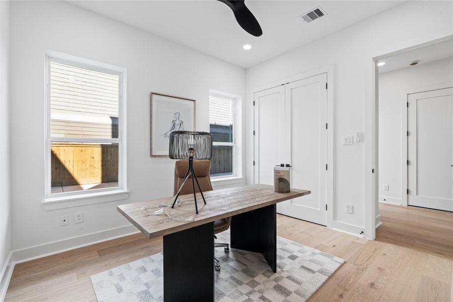 With its clean lines and double exposure natural light, this first-level suite adapts effortlessly to the rhythms of daily life. Whether imagined as a tucked-away office, creative haven, or peaceful guest room, it offers both function and quiet refinement—underscored by enduring finishes and thoughtful proportions. With its clean lines and double exposure natural light, this first-level suite adapts effortlessly to the rhythms of daily life. Whether imagined as a tucked-away office, creative haven, or peaceful guest room, it offers both function and quiet refinement—underscored by enduring finishes and thoughtful proportions.