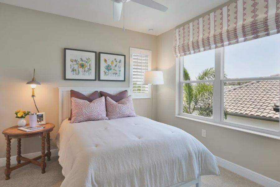 Furnished interior view inside a new home in Windward, Lakewood Ranch (Image 11).