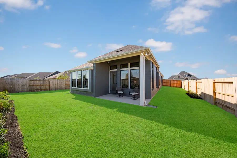 Representative exterior details of a home built from the Cambridge by Beazer Homes in Arabella on the Prairie, Richmond (Image 3).