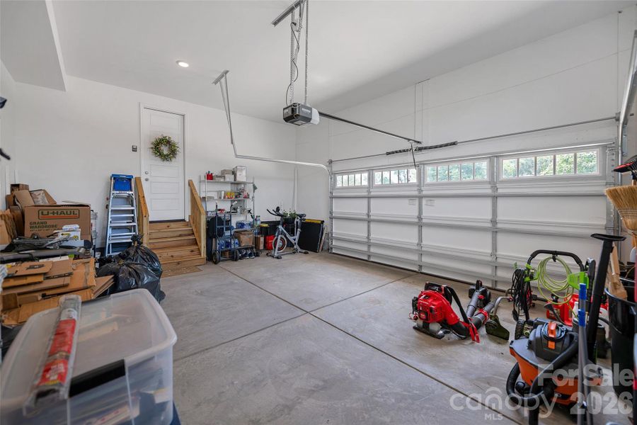 Spacious, unfurnished interior of a new home in , Clover (Image 21).