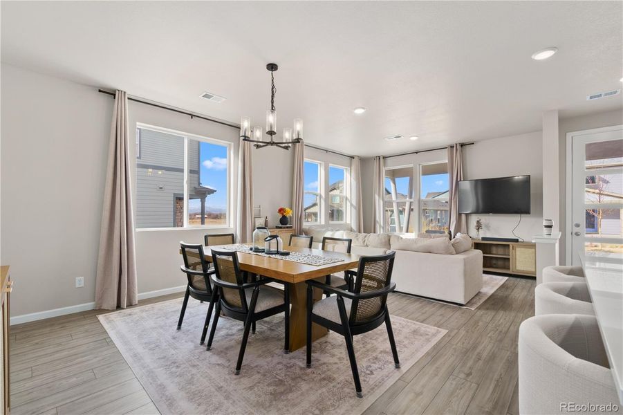 Dinning Room to Living Room