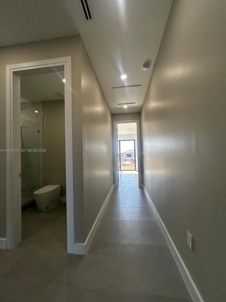 Spacious, unfurnished interior of a new home in , Cape Coral (Image 30). Spacious, unfurnished interior of a new home in , Cape Coral (Image 30).