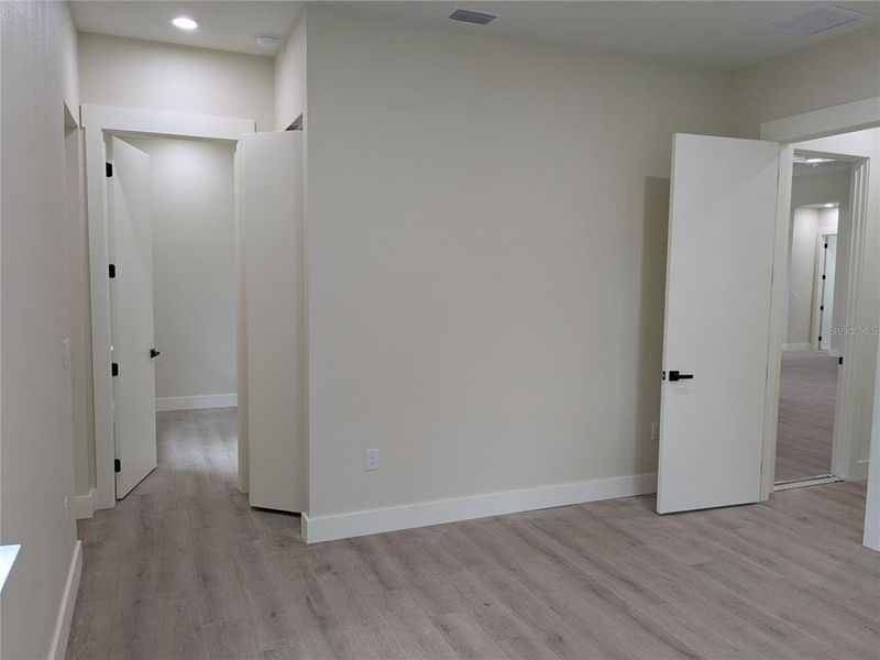 Spacious, unfurnished interior of a new home in , Port Charlotte (Image 52).