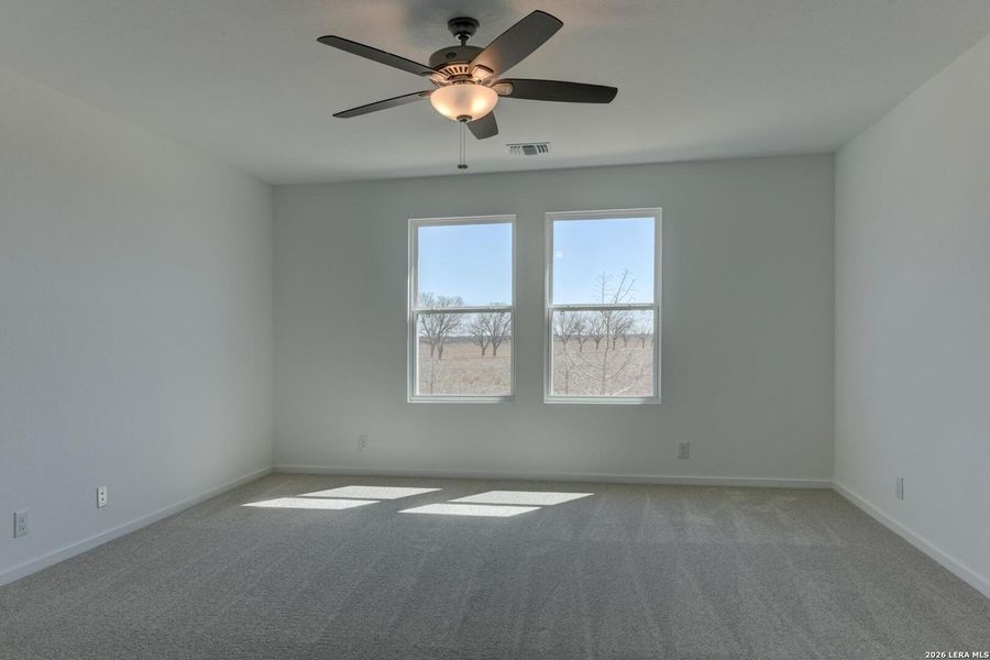 Spacious, unfurnished interior of a new home in Hennersby Hollow, San Antonio (Image 23).