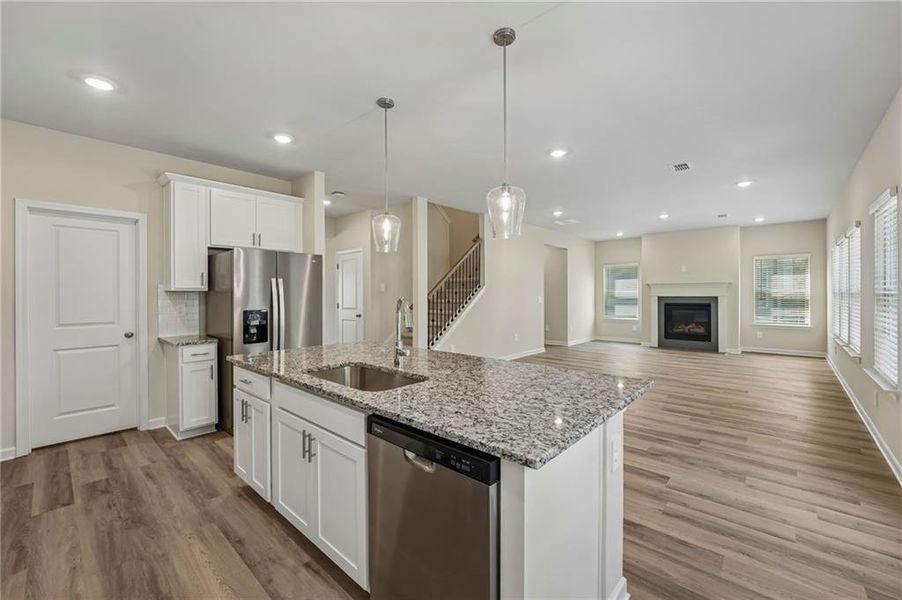 Furnished interior view inside a new home in Ivey Township, Dallas (Image 13).