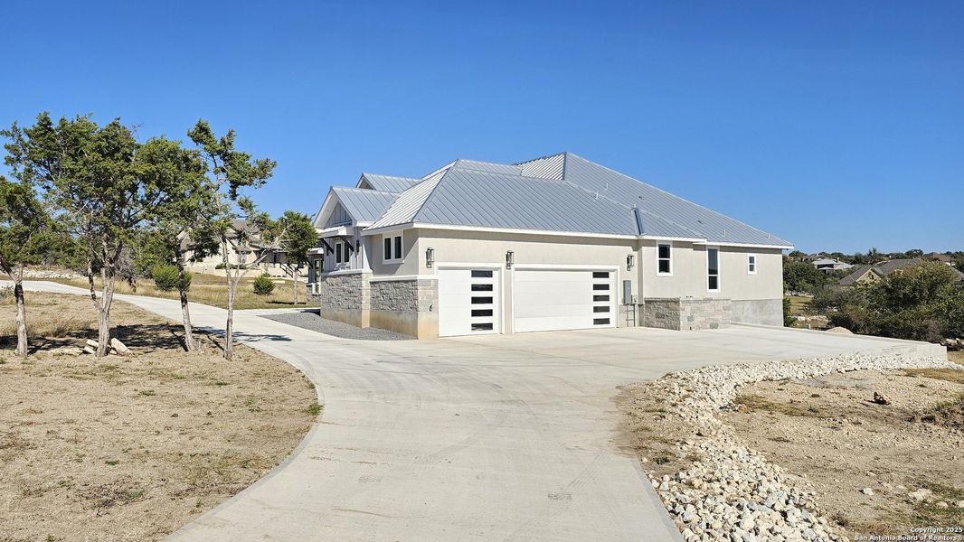 Image 40 of a home in .