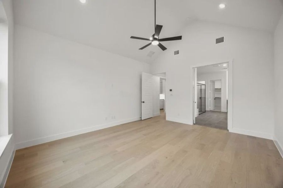 Spacious, unfurnished interior of a new home in Harper Estates, Celina (Image 24).