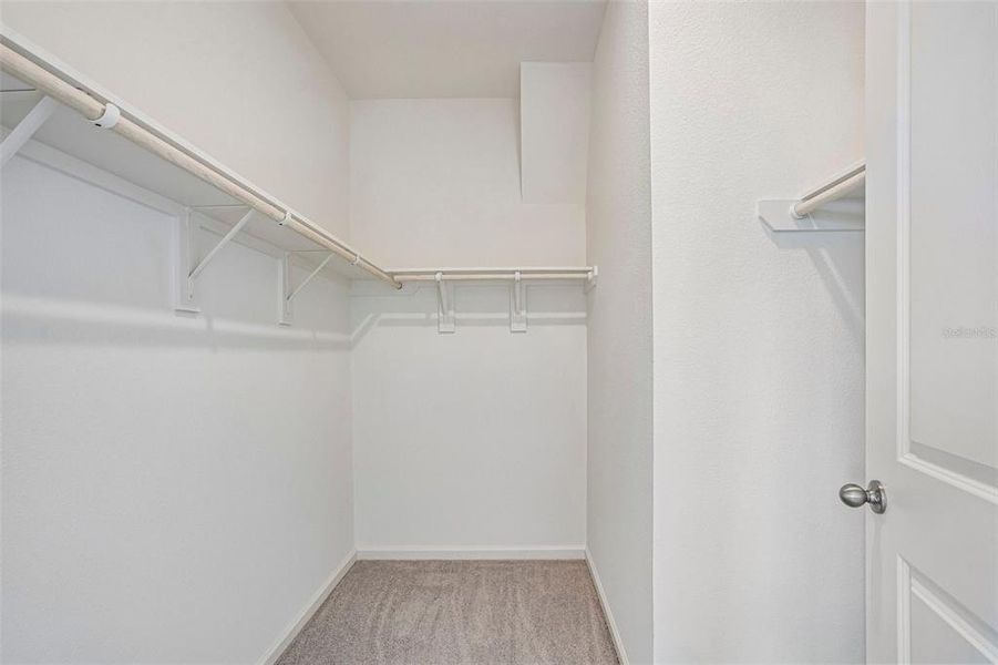 Spacious, unfurnished interior of a new home in , Deland (Image 21).
