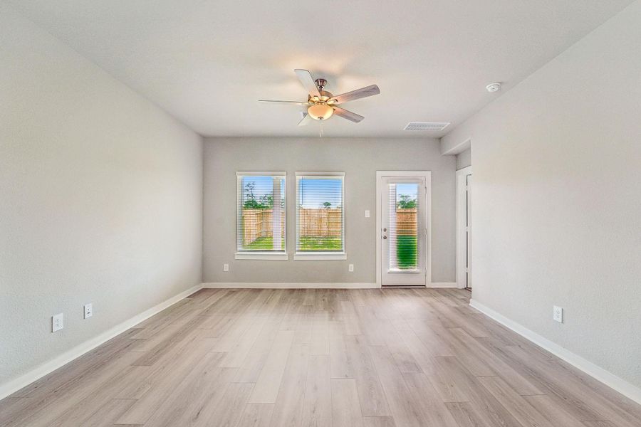 Photo is not of the actual home but is an inspirational photo of builder’s model home and may depict options, furnishings, and/or decorator features that are not included.