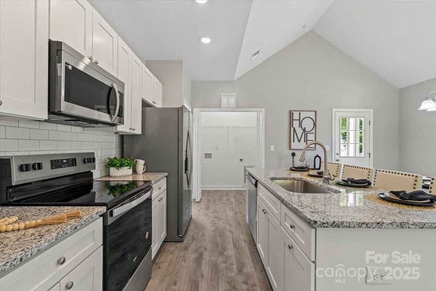 Model Home Pics, Representatives