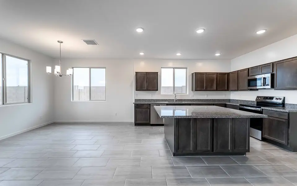 Furnished interior view inside a new home in Rancho Mirage, Maricopa (Image 3).