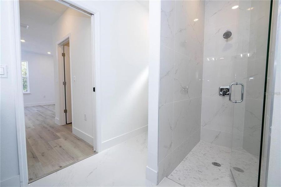 Spacious, unfurnished interior of a new home in , Eustis (Image 21).