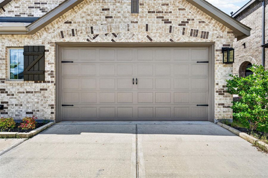 Exterior details and patio area of a home in Cross Creek Ranch: 40ft. lots, Fulshear (Image 3). Exterior details and patio area of a home in Cross Creek Ranch: 40ft. lots, Fulshear (Image 3).