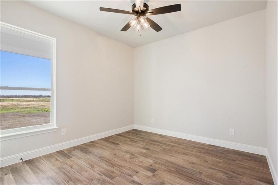 Spacious, unfurnished interior of a new home in , Lott (Image 19).
