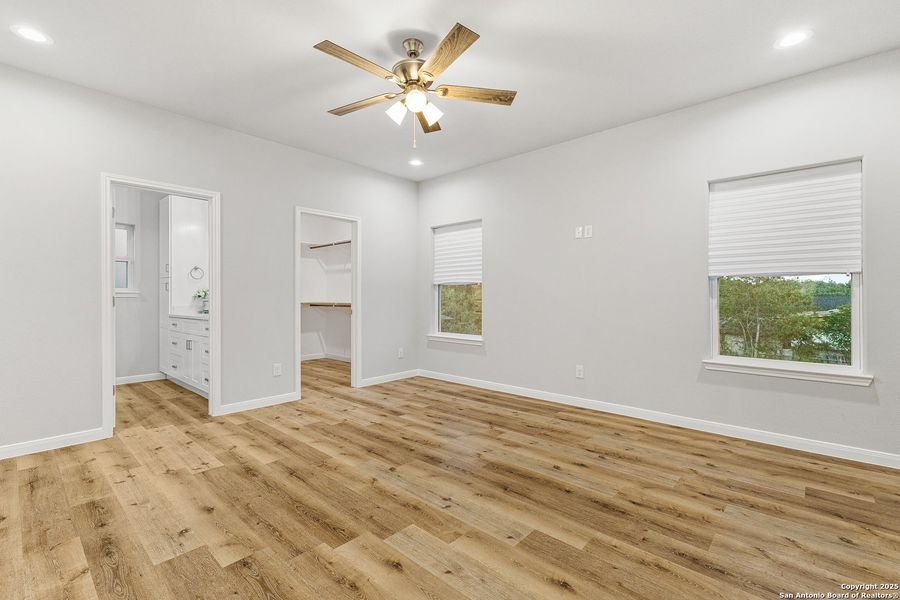 Spacious, unfurnished interior of a new home in , San Antonio (Image 24).