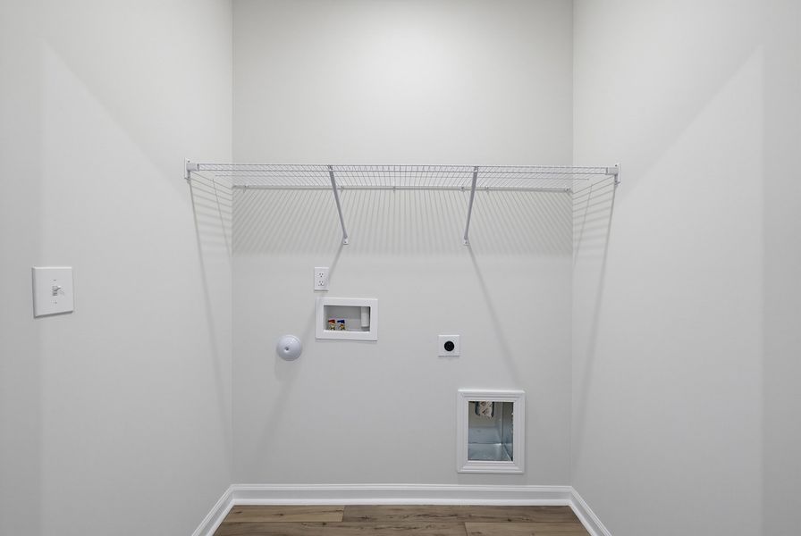 Spacious, unfurnished interior of a new home in Sweetbrier, Durham (Image 25).