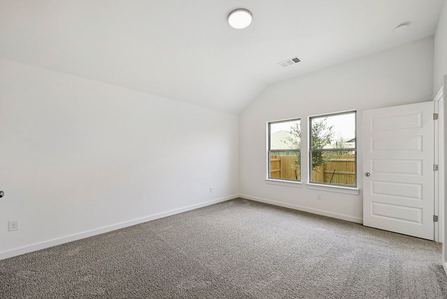 Spacious, unfurnished interior of a new home in Prairie Winds, Hutto (Image 27).