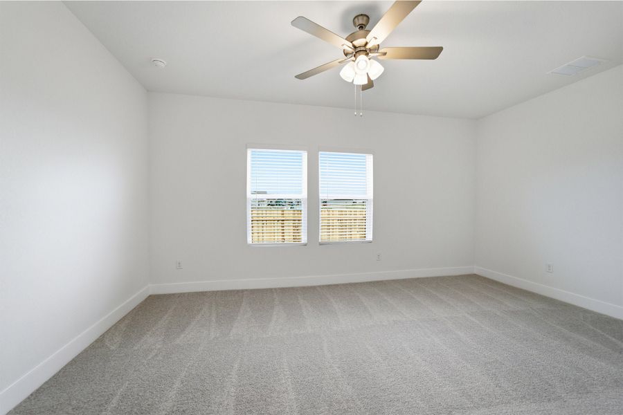 Spacious, unfurnished interior of a new home in Paramount, Kyle (Image 25).