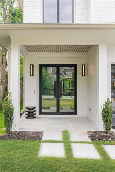Exterior details and patio area of a home in , Atlanta (Image 4).