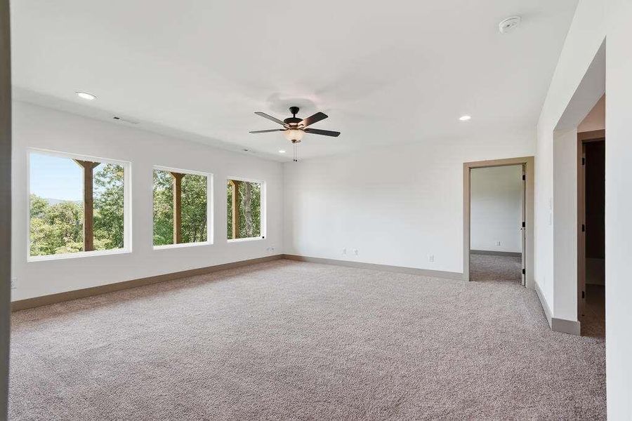 Spacious, unfurnished interior of a new home in , Ellijay (Image 59).