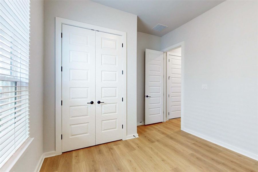 Spacious, unfurnished interior of a new home in Estancia West, Manchaca (Image 27). Spacious, unfurnished interior of a new home in Estancia West, Manchaca (Image 27).