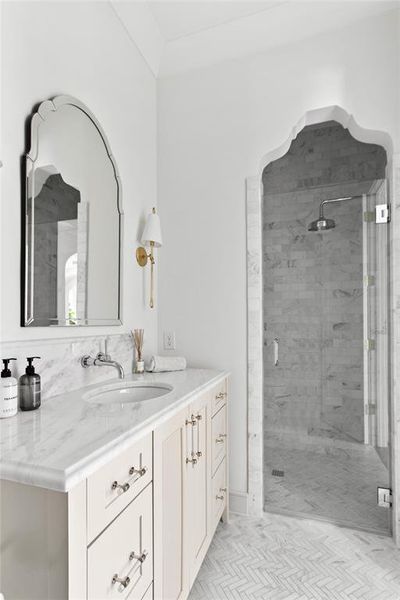 Furnished interior view inside a new home in , Dallas (Image 33).