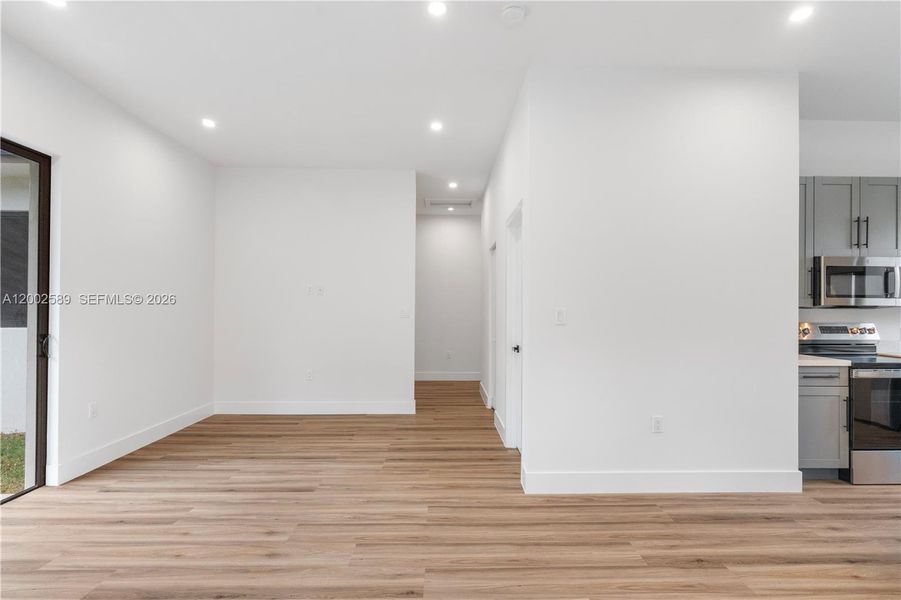 Spacious, unfurnished interior of a new home in , Miami (Image 19).