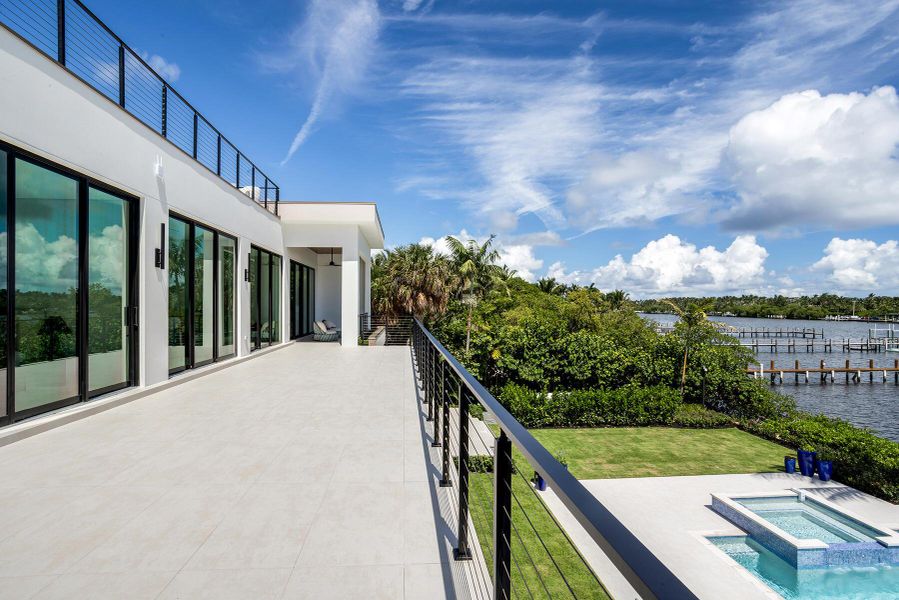 Image 69 of a home in .