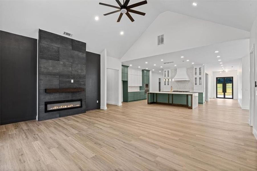 Spacious, unfurnished interior of a new home in , Lilburn (Image 34). Spacious, unfurnished interior of a new home in , Lilburn (Image 34).