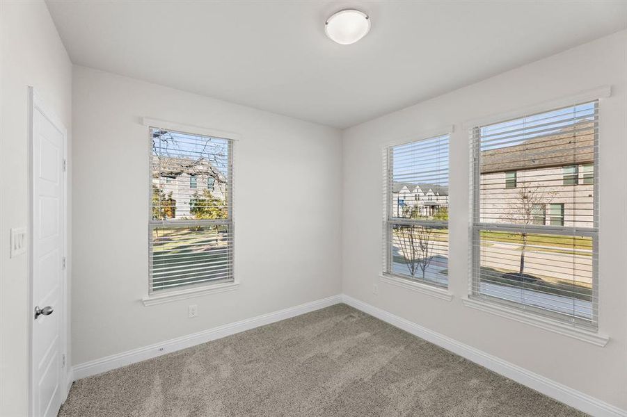 1963 Gentle Oak-Bedroom-1