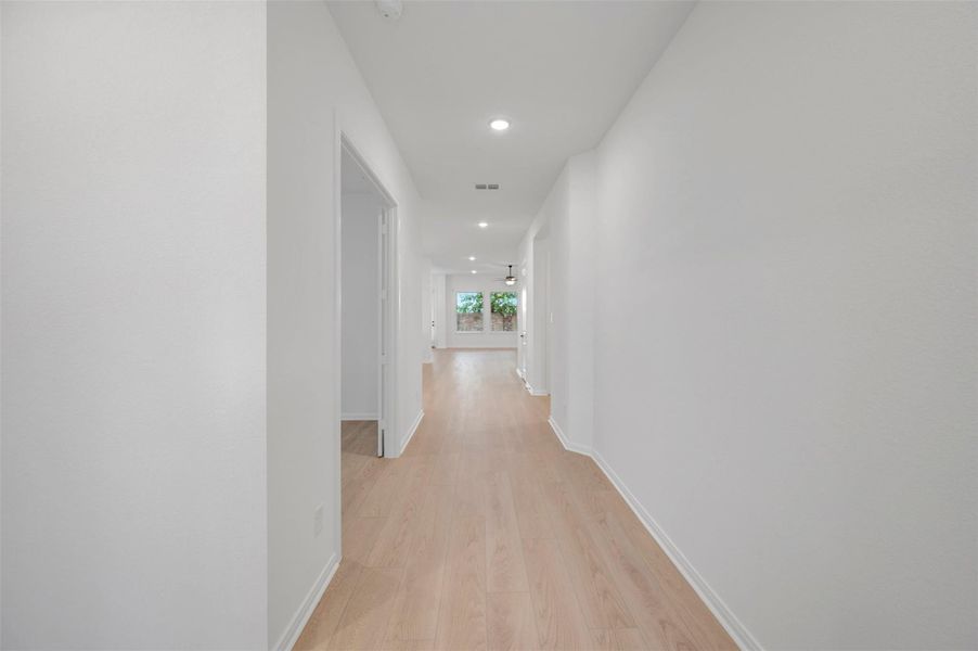 Spacious, unfurnished interior of a new home in Oakwood Estates, Waller (Image 43).