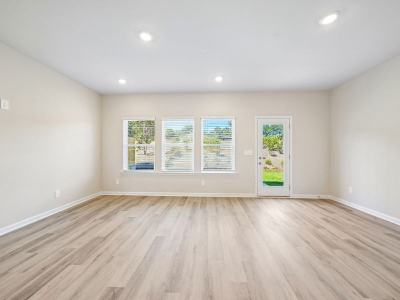 Spacious, unfurnished interior of a new home in Brooks Lake, Loganville (Image 11).