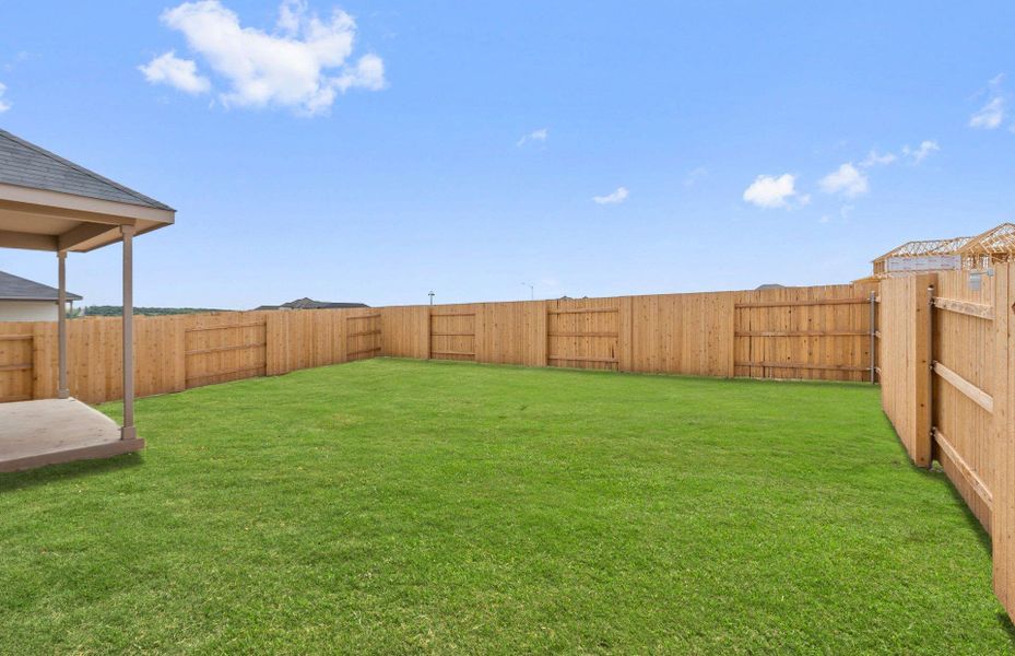 Exterior details and patio area of a home in Sunfield, Buda (Image 3).