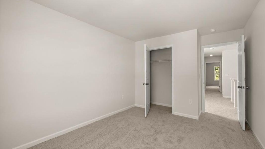 Spacious, unfurnished interior of a new home in Rolling Meadows, Jasper (Image 11).