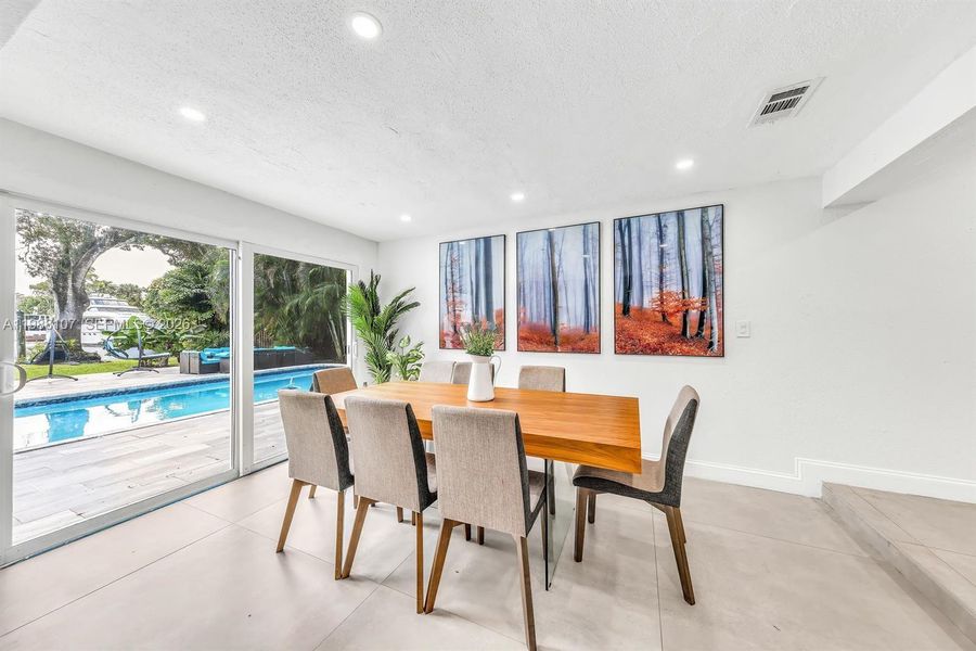 Furnished interior view inside a new home in , Fort Lauderdale (Image 18).