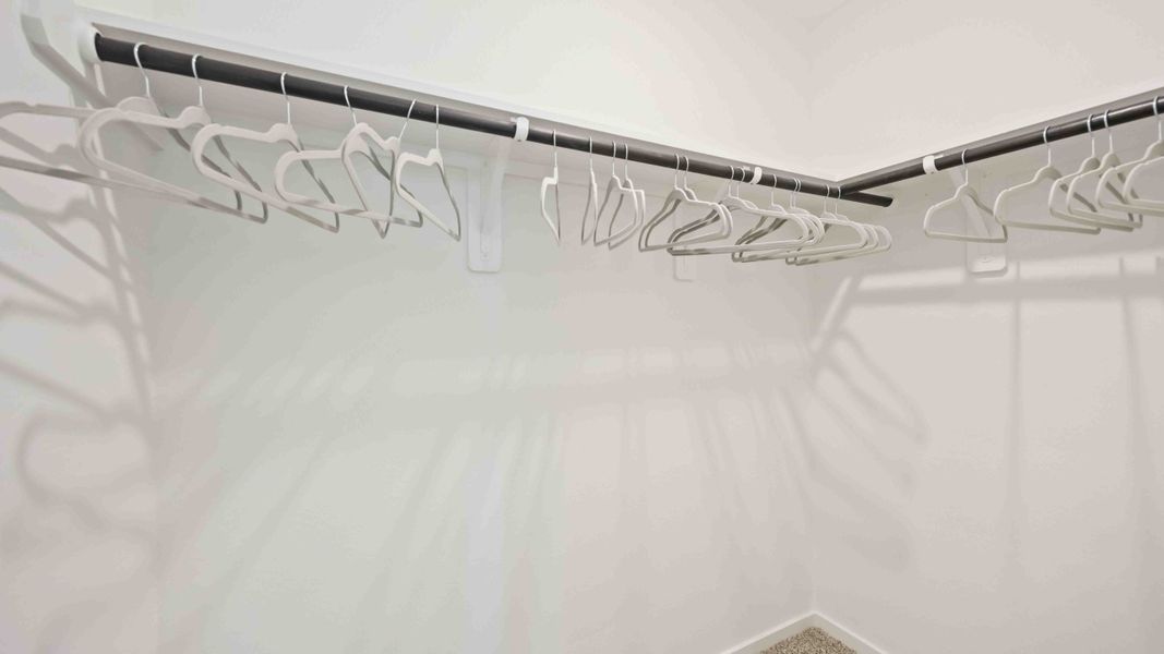 Spacious, unfurnished interior of a new home in Mansfield Estates, Houston (Image 9).