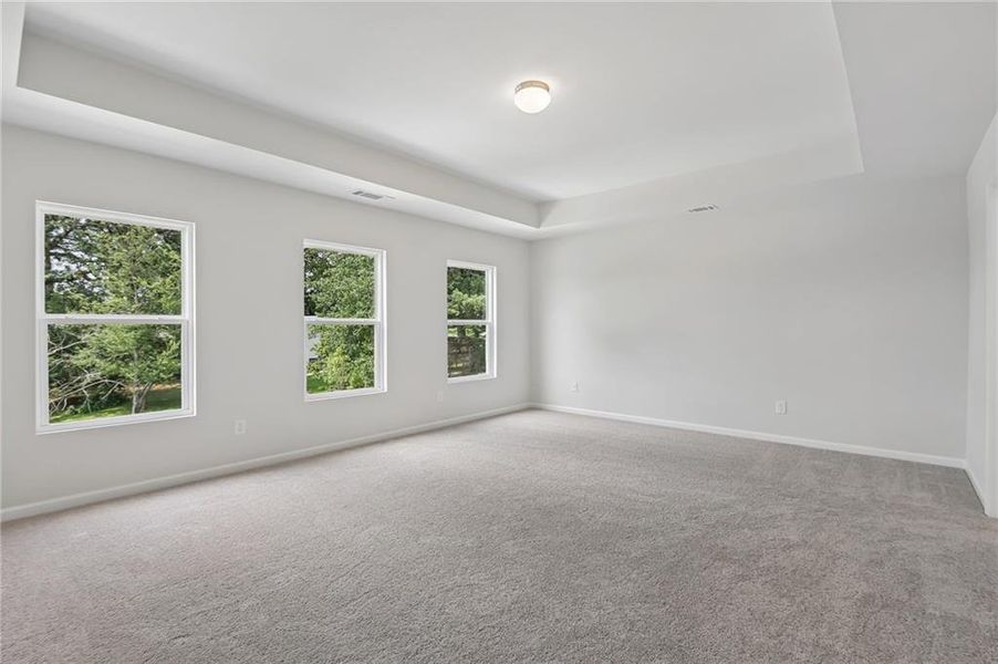 Spacious, unfurnished interior of a new home in Magnolia Trace, Flowery Branch (Image 12).