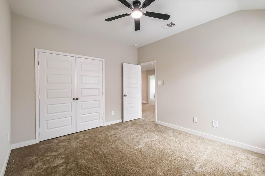 Spacious, unfurnished interior of a new home in , Fresno (Image 34).