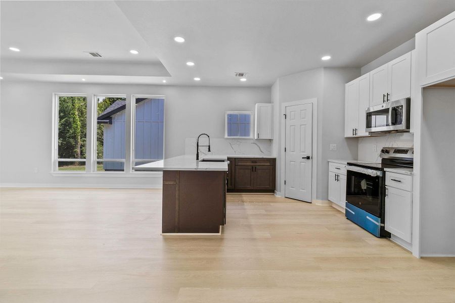 Furnished interior view inside a new home in , Onalaska (Image 16). Furnished interior view inside a new home in , Onalaska (Image 16).