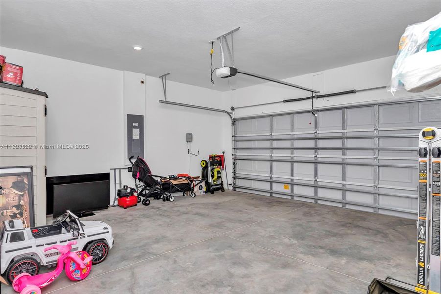 Furnished interior view inside a new home in Country Lane Estates, Williston (Image 29). Furnished interior view inside a new home in Country Lane Estates, Williston (Image 29).