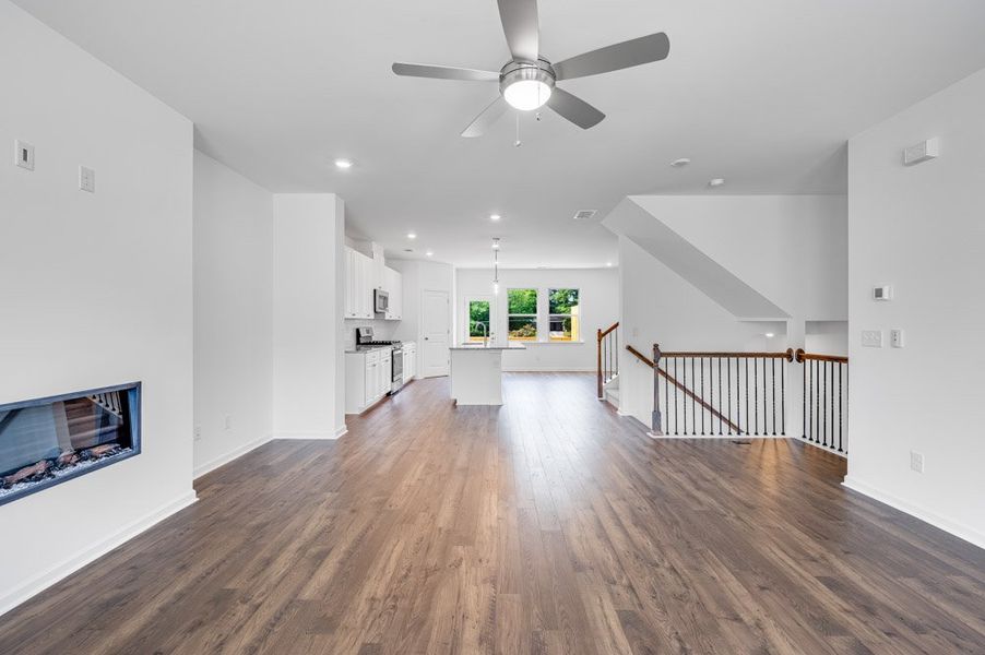 Spacious, unfurnished interior of a new home in Hampton Trace, Mableton (Image 13). Spacious, unfurnished interior of a new home in Hampton Trace, Mableton (Image 13).