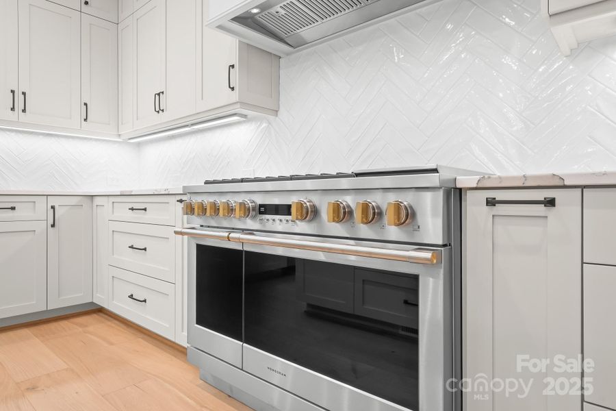 Image 32 of a home in .